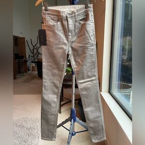 RAG & BONE NEW YORK HIGH RISE SKINNY SILVER METALLIC PANTS . NEW WITH TAGS .